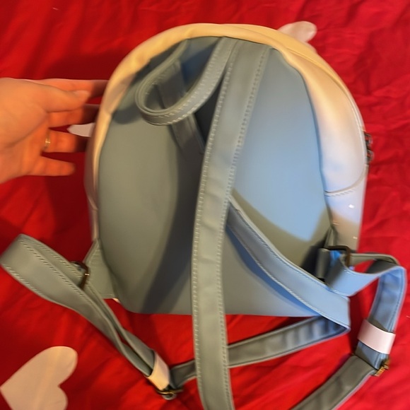 Winnie the Pooh loungefly bag - Picture 4 of 5